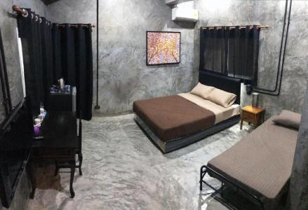 Nornlamphun Boutique - 11