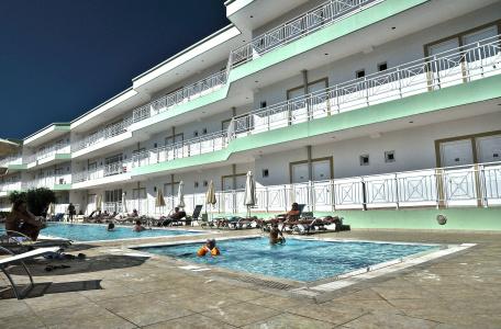 Chrissy's Paradise - 28