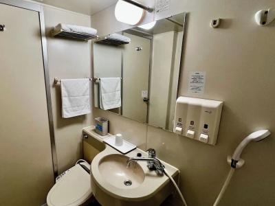 Toyoko Inn Shin-yokohama Ekimae Honkan - 69