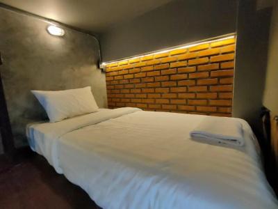 Premier Hostel Chiang Mai - 2