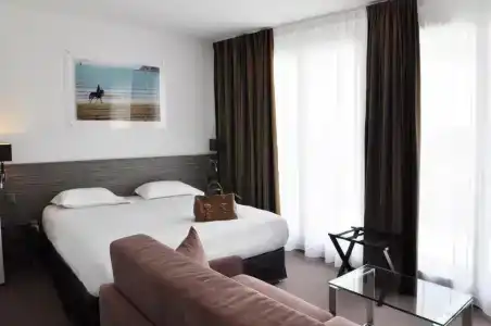 Golden Tulip La Baule - 78