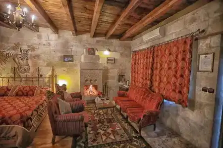 Traveller's Cave - 60