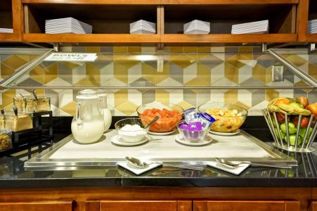 Hyatt Place Uptown - 8