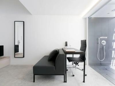 Lloyd's Inn (SG Clean, Staycation Approved) - 34