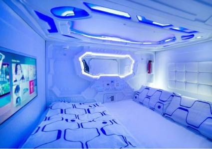 Riccarton Capsule - 16
