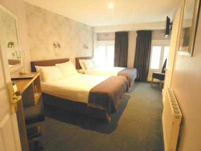 Jackson Court - 4