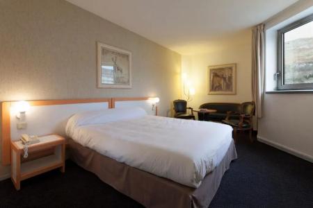 Hôtel Paradis - 106