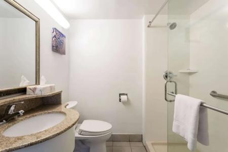 Ramada by Wyndham Virginia Beach - 16