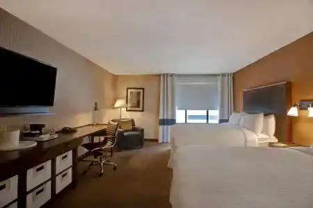 Four Points by Sheraton - 42