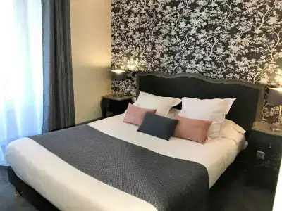 Hôtel des Augustins - 1