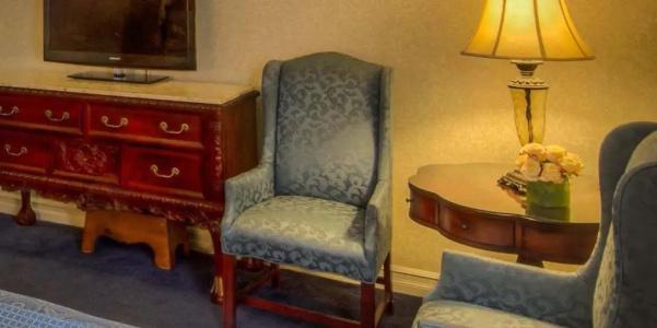 Red Coach Inn - 88