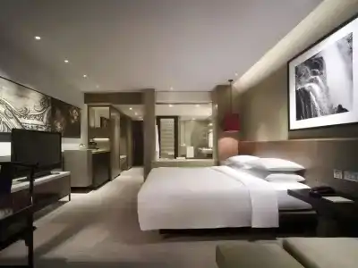 Grand Hyatt - 52