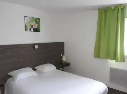 Hôtel Le Cosy Blois Villebarou - 35