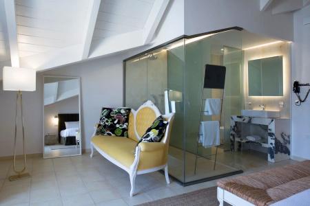 Alley Boutique and Spa - 221