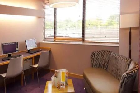 Premier Inn Hanger Lane - 4