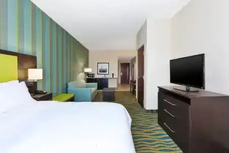 Holiday Inn Express & Suites - Oak Island Area, an IHG - 54
