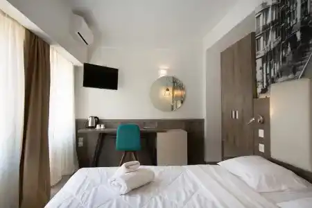 Metropolitan - 3