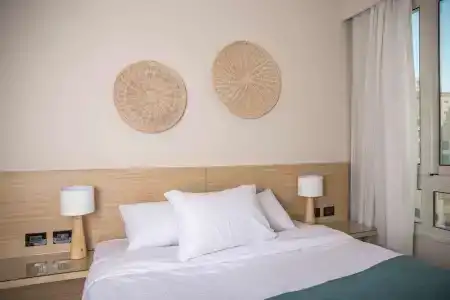 Redcon Suites - 224