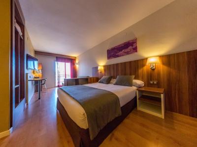 Golden Avenida Family Suites 4* - 3