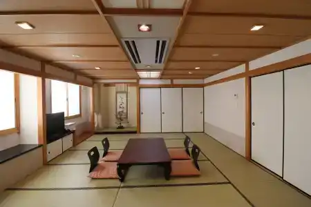 Nagoya Katei Miyoshi - 1