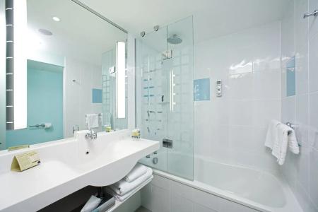 Novotel Edinburgh Park - 10