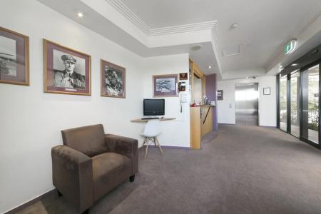 Kingsford Smith - 9