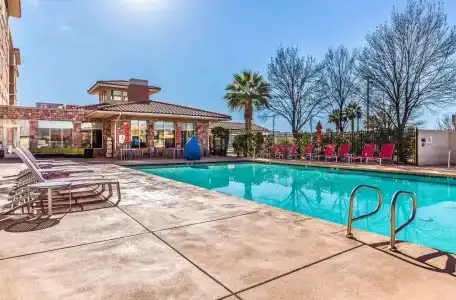 Hilton Garden Inn - 19