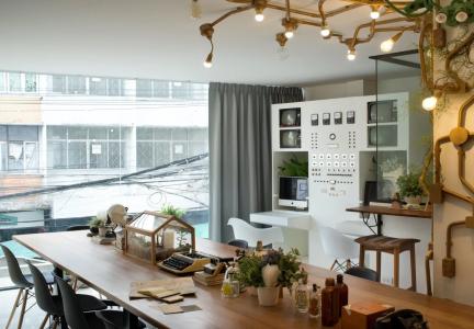 Secret Service Bed and Breakfast - 19