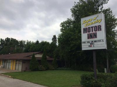 Town'n Country Motor Inn - 10