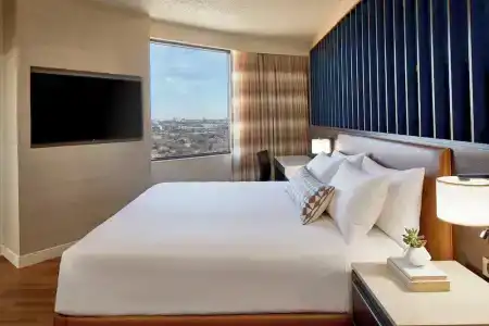 Renaissance Dallas - 55