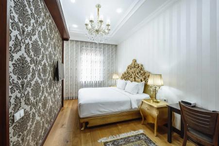 Royal Residence - 283