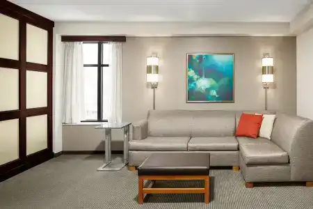 Hyatt Place North Shore - 45