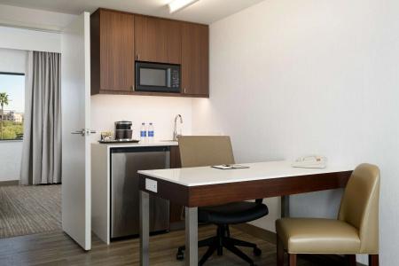 DoubleTree Suites by Hilton Phoenix - 26