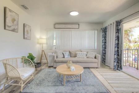 Daytona Shores Inn and Suites - 22