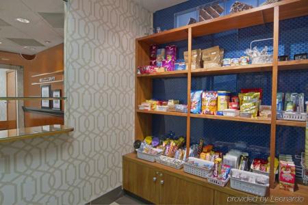 Hampton Inn & Suites by Hilton University NW - 12