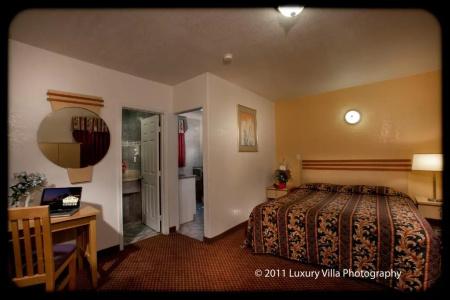 The Palace Inn - 56