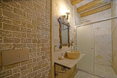 Risus Cave Suites - 35