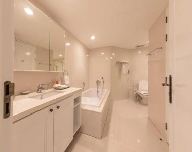 Centre Point Silom - 17