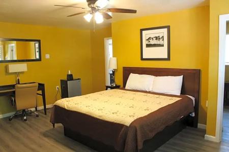 Carmel Wayfarer Inn - 15