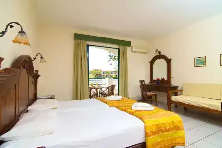Trefon  and Family Suites - 108