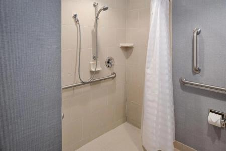 Hyatt Place North Shore - 23
