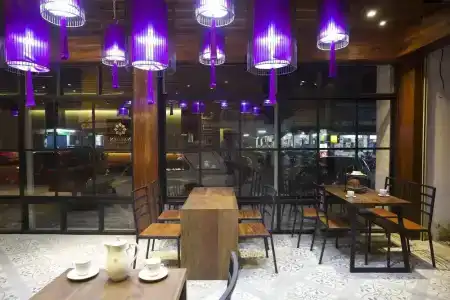 Nakorn De Hip - 13