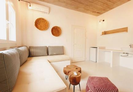Mesanto Luxury Suites - 45