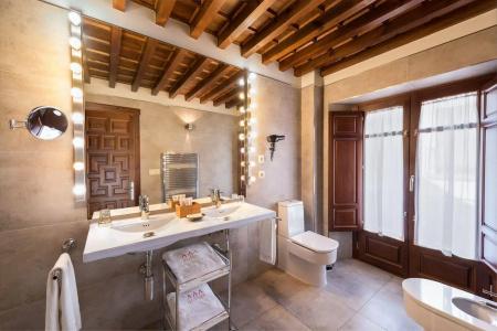 Gar Anat Boutique - 8