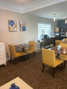 Fairview Inn - Airport - 21