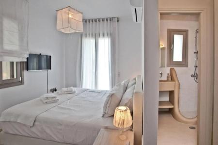 White Tinos Luxury Suites - 12
