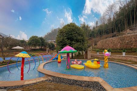 Howard Johnson Huashuiwan Hot Springs Resort Chengdu - 8