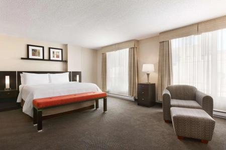 Embassy Suites by Hilton - - 3