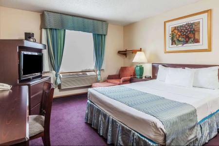 Super 8 By Wyndham Dfw Airport/South - 4
