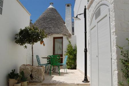 Trulli Holiday Albergo Diffuso - 41